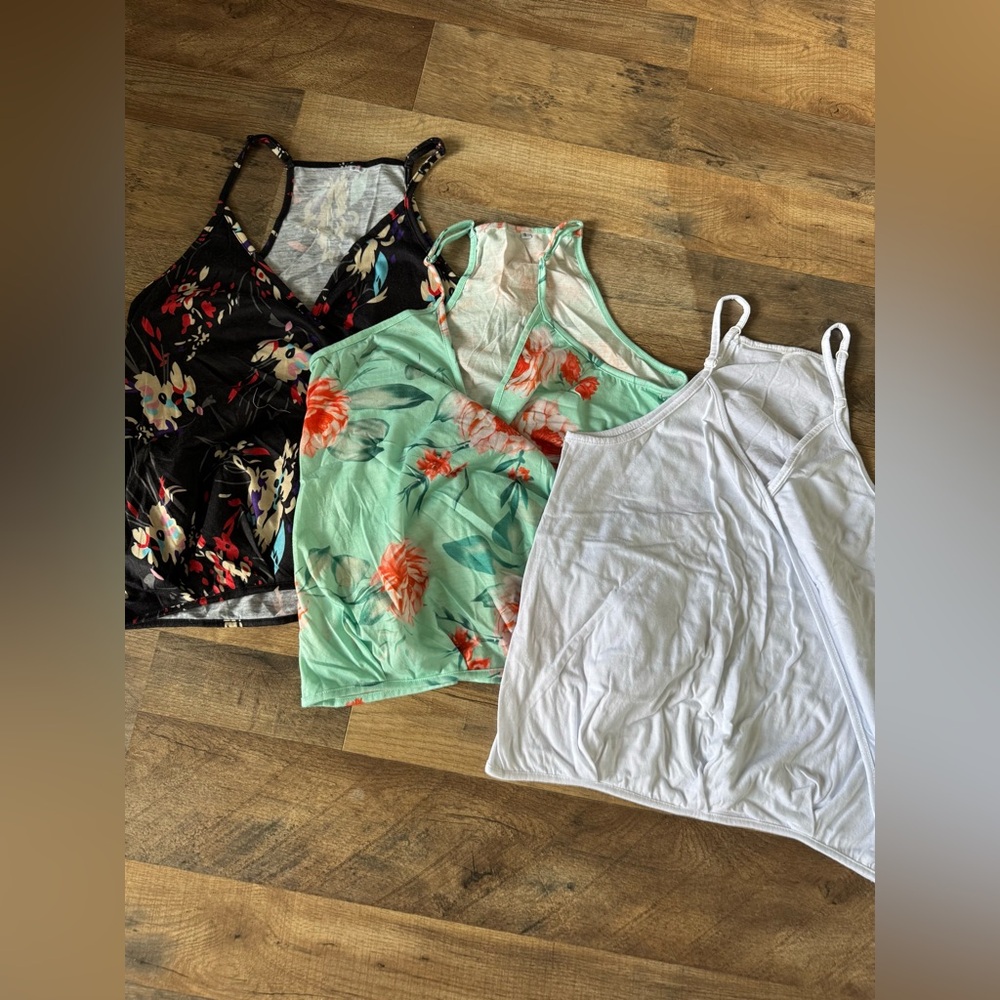 Tank top lot